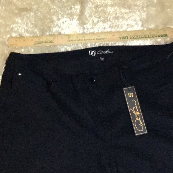 28 words DG2 women’s stretch denim capri 28WP NWT IN BLACK, plus size - Picture 6 of 12
